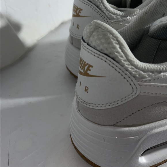 Nike Air size 9 like New - Picture 11 of 12